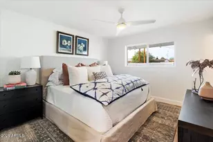 8638 E Highland Ave, Scottsdale, AZ 85251 - Photo 12