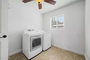 530 E Rose Ln, Phoenix, AZ 85012 - Photo 34