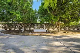 530 E Rose Ln, Phoenix, AZ 85012 - Photo 4