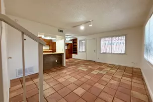 4031 W Mesquite Ln, Phoenix, AZ 85019 - Photo 10