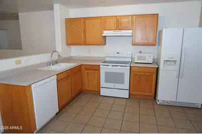 983 E Denim Trail, San Tan Valley, AZ 85143 - Photo 2