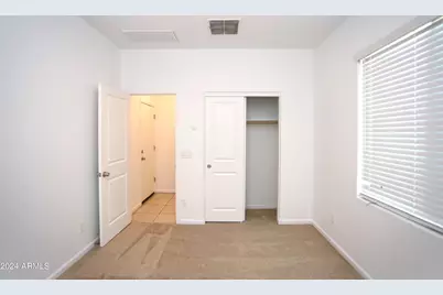 9210 W Willow Bend Lane, Phoenix, AZ 85037 - Photo 16