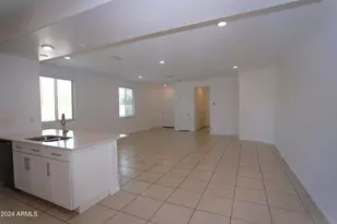 9210 W Willow Bend Ln, Phoenix, AZ 85037 - Photo 8