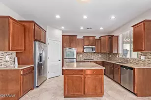 25121 N 55th Dr, Phoenix, AZ 85083 - Photo 2