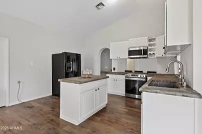 10002 S 47th Place, Phoenix, AZ 85044 - Photo 8