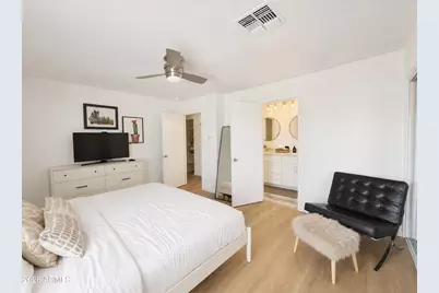 8614 E Monterey Way, Scottsdale, AZ 85251 - Photo 28