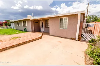 301 Whitton Street, Sierra Vista, AZ 85635 - Photo 2