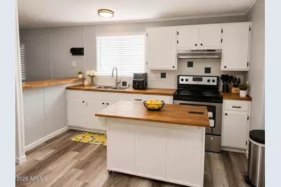 2292 N Ironwood Drive #97, Apache Junction, AZ 85120 - Photo 2
