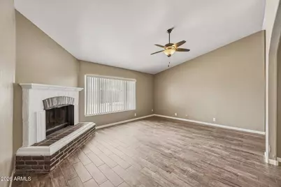 10243 W Reade Avenue, Glendale, AZ 85307 - Photo 4