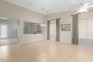 2206 W Fawn Dr, Phoenix, AZ 85041 - Photo 4