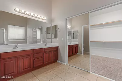 2206 W Fawn Drive, Phoenix, AZ 85041 - Photo 18