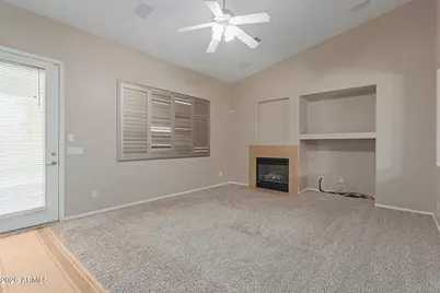 2206 W Fawn Drive, Phoenix, AZ 85041 - Photo 8