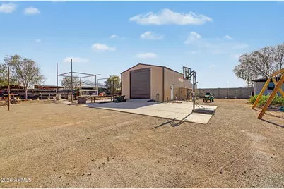 25223 W Blue Sky Drive, Wittmann, AZ 85361 - Photo 38