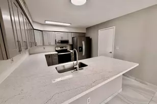 4548 E Shomi St, Phoenix, AZ 85044 - Photo 4