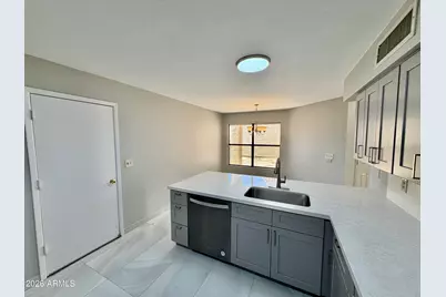 4548 E Shomi Street, Phoenix, AZ 85044 - Photo 8