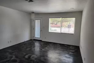 3426 N 37th St, Phoenix, AZ 85018 - Photo 2