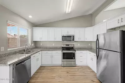 8430 W Cora Lane, Phoenix, AZ 85037 - Photo 6