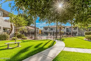 7401 W Arrowhead Clubhouse Dr, Glendale, AZ 85308 - Photo 16