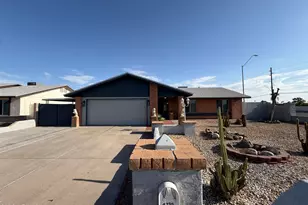 4235 W Aster Dr, Phoenix, AZ 85029 - Photo 1