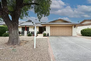 19046 N Lakeforest Dr, Sun City, AZ 85373 - Photo 4