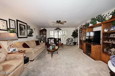 19046 N Lakeforest Drive, Sun City, AZ 85373 - Photo 8