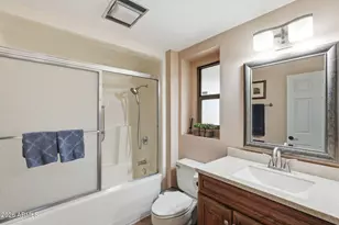 10110 W Pine Springs Dr, Sun City, AZ 85373 - Photo 24