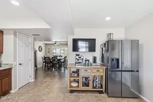 10110 W Pine Springs Dr, Sun City, AZ 85373 - Photo 10