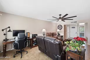 10110 W Pine Springs Dr, Sun City, AZ 85373 - Photo 16