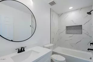 9439 N 11th Ave, Phoenix, AZ 85021 - Photo 8