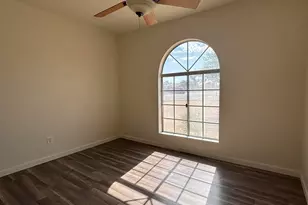 8901 N 86th Dr, Peoria, AZ 85345 - Photo 14