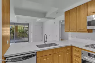 7127 E Rancho Vista Dr, Scottsdale, AZ 85251 - Photo 12