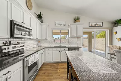 43301 W Chisholm Drive, Maricopa, AZ 85138 - Photo 8