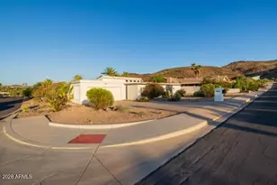 13045 N 8th Ave, Phoenix, AZ 85029 - Photo 2