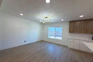 15015 N 23rd Ave, Phoenix, AZ 85023 - Photo 8