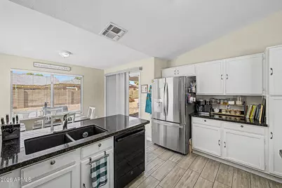 7626 W Missouri Avenue, Glendale, AZ 85303 - Photo 12