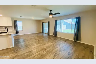 17461 W Molly Lane, Surprise, AZ 85387 - Photo 6