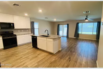 17461 W Molly Lane, Surprise, AZ 85387 - Photo 4