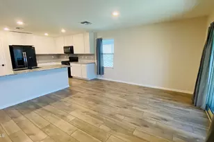 17461 W Molly Ln, Surprise, AZ 85387 - Photo 8