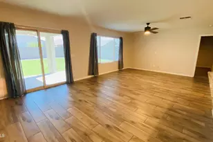 17461 W Molly Ln, Surprise, AZ 85387 - Photo 10