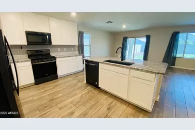 17461 W Molly Lane, Surprise, AZ 85387 - Photo 14