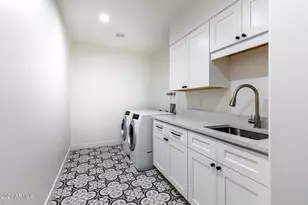8672 N 64th Pl, Paradise Valley, AZ 85253 - Photo 26