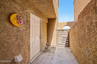 2202 W Glenrosa Avenue #9, Phoenix, AZ 85015 - Photo 2