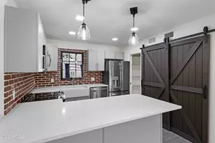 2118 E Center Ln, Tempe, AZ 85281 - Photo 8