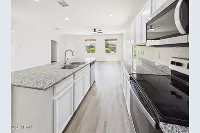 810 W Raymond Street, Coolidge, AZ 85128 - Photo 8