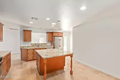 8731 E Minnezona Avenue, Scottsdale, AZ 85251 - Photo 6