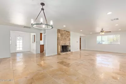 8731 E Minnezona Avenue, Scottsdale, AZ 85251 - Photo 10