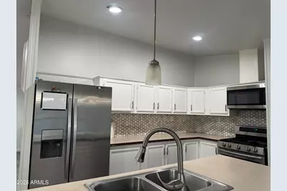117 E Villa Theresa Drive, Phoenix, AZ 85022 - Photo 4