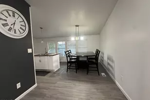 117 E Villa Theresa Dr, Phoenix, AZ 85022 - Photo 8