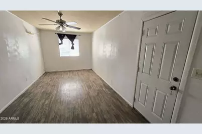 8220 W Meadowbrook Avenue, Phoenix, AZ 85033 - Photo 8