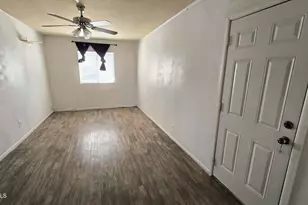 8220 W Meadowbrook Ave, Phoenix, AZ 85033 - Photo 8